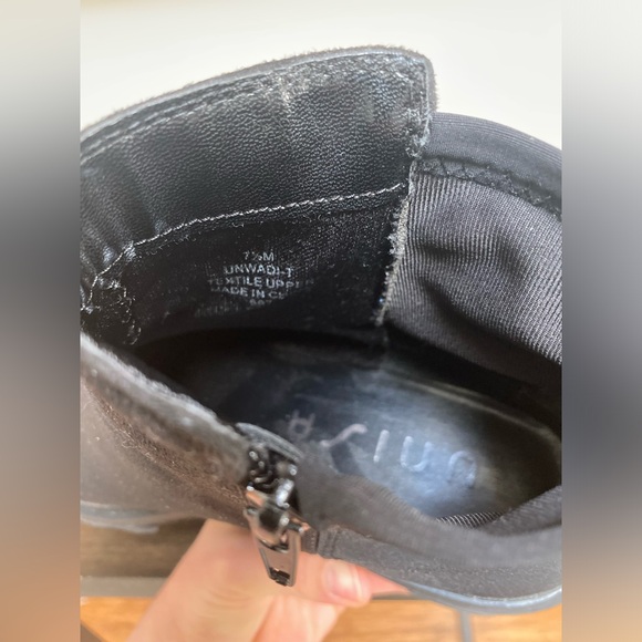 Black Suede boots - Picture 2 of 5